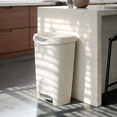 Brim Step On Trash Can